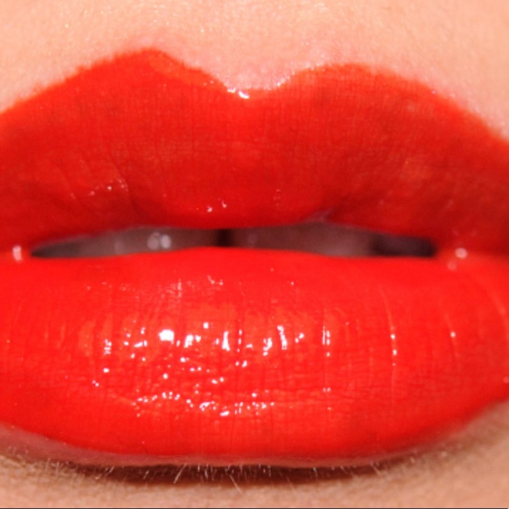 NEW Revlon Ultra HD Lip Lacquer